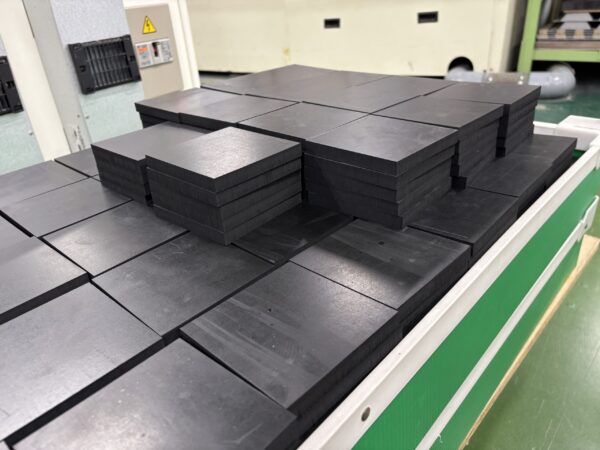 【CR 12tをウォータージェットで加工しました】